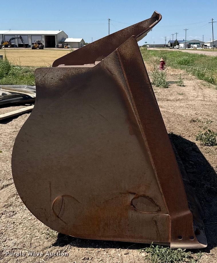 image for item DZ8928 Case bucket