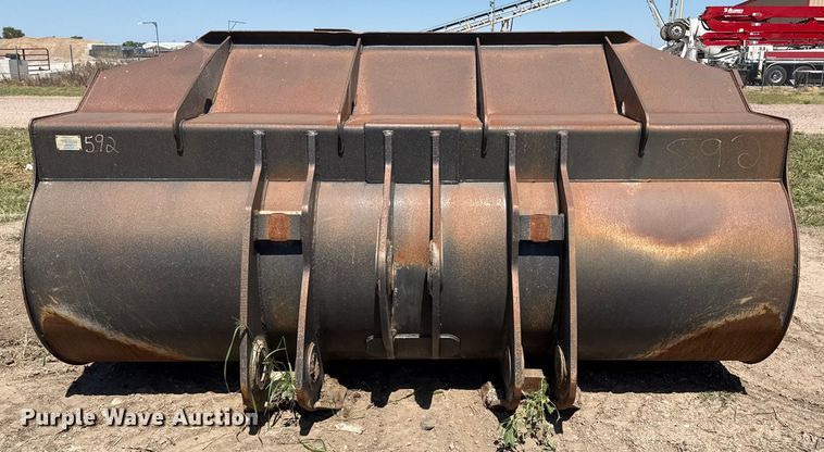 image for item DZ8928 Case bucket