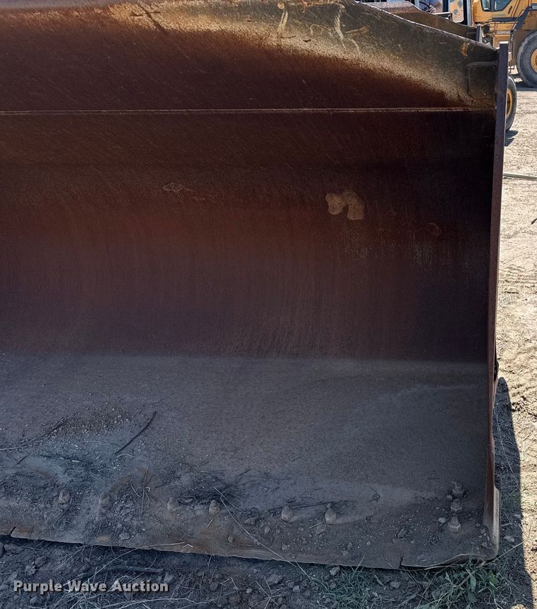 image for item DZ8928 Case bucket