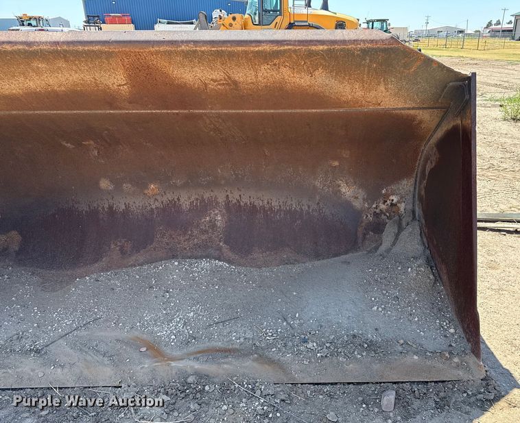 image for item DZ8929 Case bucket