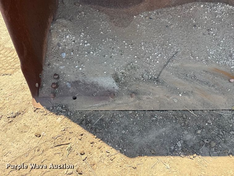 image for item DZ8929 Case bucket