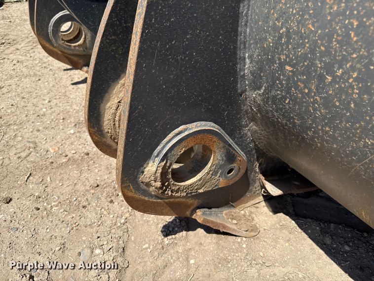 image for item DZ8929 Case bucket