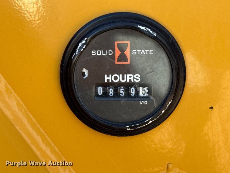 image for item DZ8930 2023 Vermeer S925TX compact utility loader