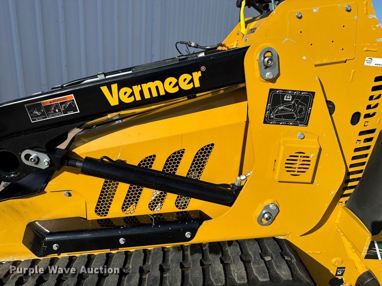 image for item DZ8930 2023 Vermeer S925TX compact utility loader