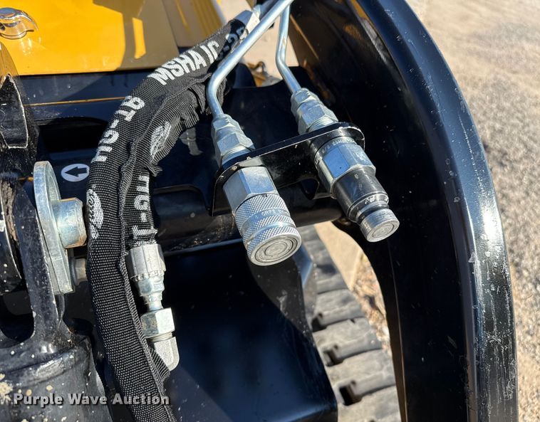 image for item DZ8930 2023 Vermeer S925TX compact utility loader