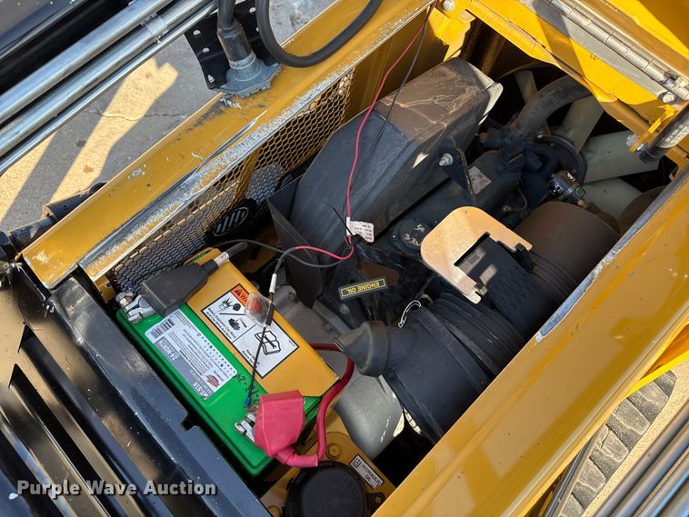 image for item DZ8930 2023 Vermeer S925TX compact utility loader