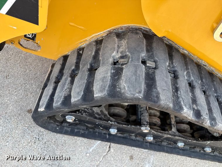 image for item DZ8930 2023 Vermeer S925TX compact utility loader