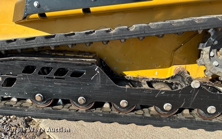 image for item DZ8930 2023 Vermeer S925TX compact utility loader