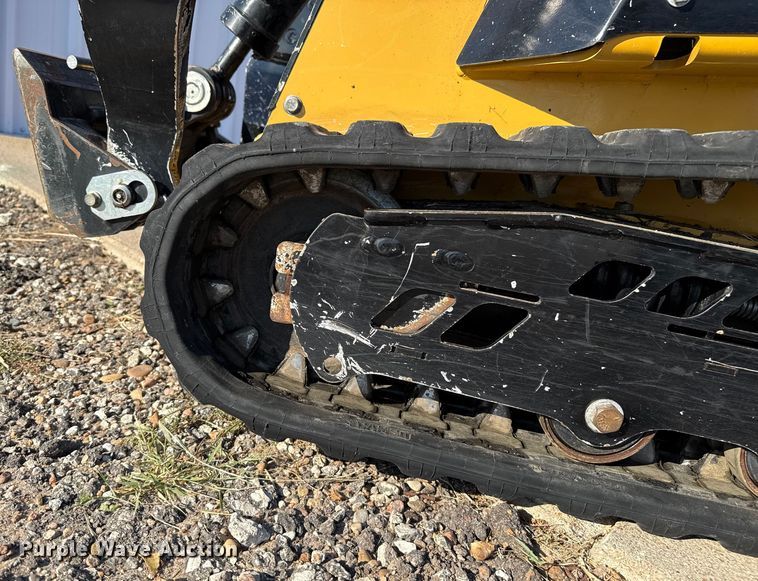 image for item DZ8930 2023 Vermeer S925TX compact utility loader