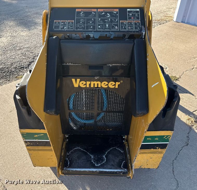 image for item DZ8931 2016 Vermeer S725TX compact utility loader