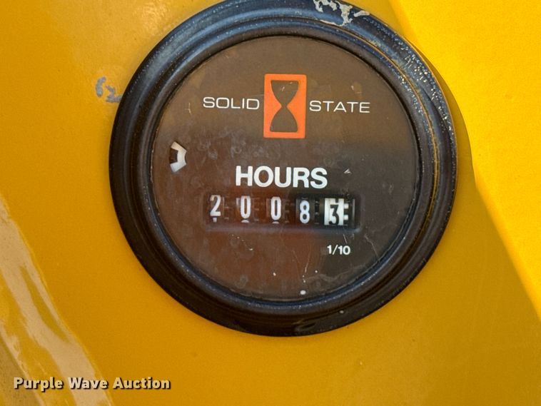 image for item DZ8931 2016 Vermeer S725TX compact utility loader