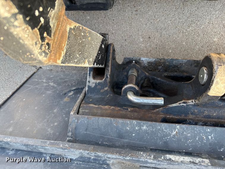 image for item DZ8931 2016 Vermeer S725TX compact utility loader