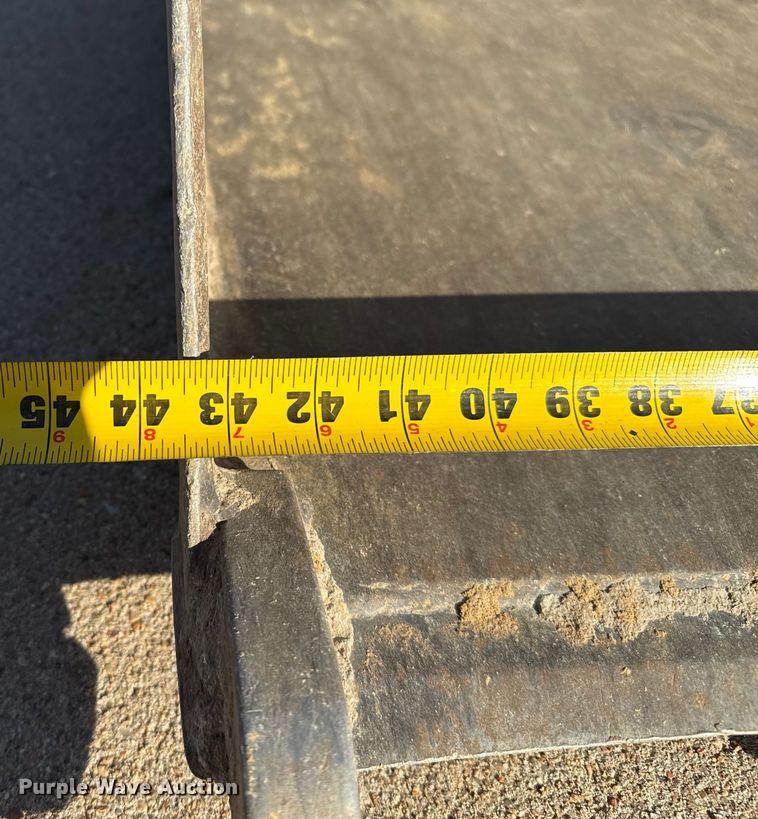 image for item DZ8931 2016 Vermeer S725TX compact utility loader