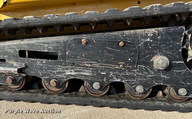 image for item DZ8931 2016 Vermeer S725TX compact utility loader