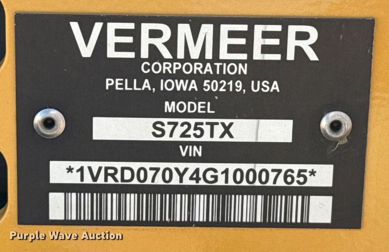image for item DZ8931 2016 Vermeer S725TX compact utility loader