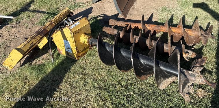 image for item DZ8933 McMillen C1820H2 skid steer auger