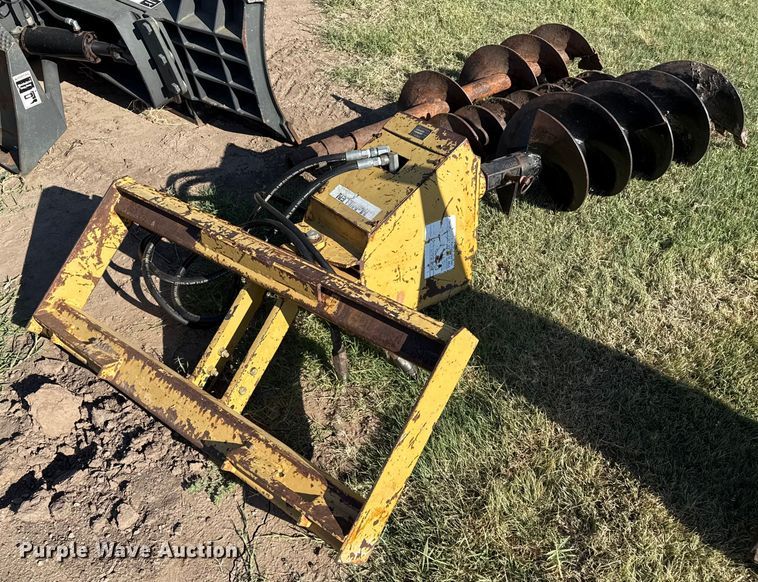 image for item DZ8933 McMillen C1820H2 skid steer auger