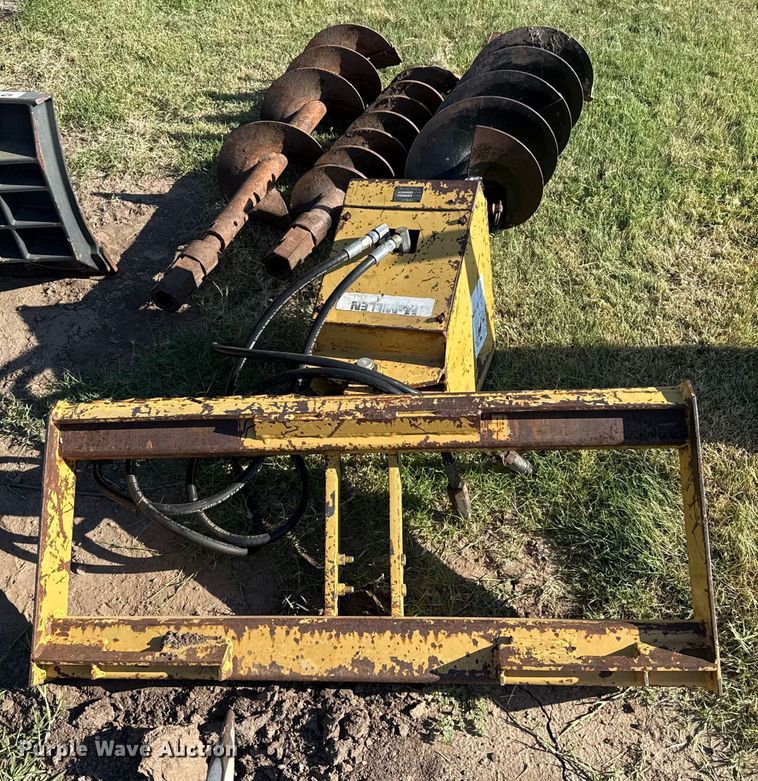 image for item DZ8933 McMillen C1820H2 skid steer auger