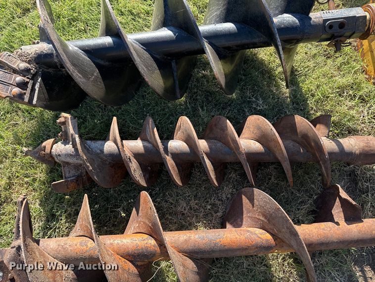 image for item DZ8933 McMillen C1820H2 skid steer auger