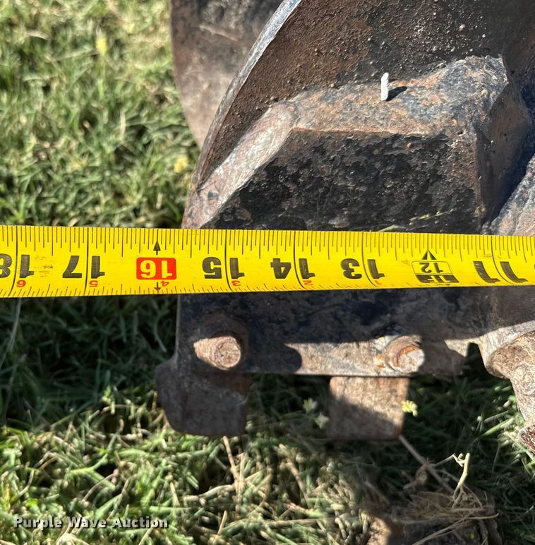 image for item DZ8933 McMillen C1820H2 skid steer auger