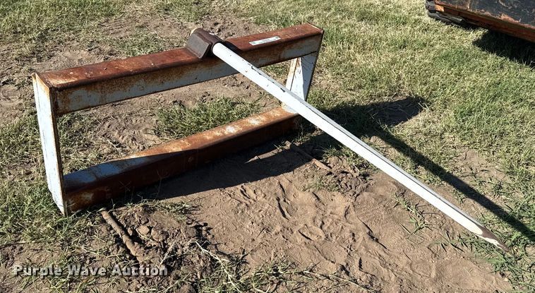 image for item DZ8934 Skid steer bale spear