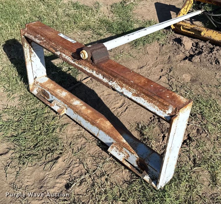 image for item DZ8934 Skid steer bale spear