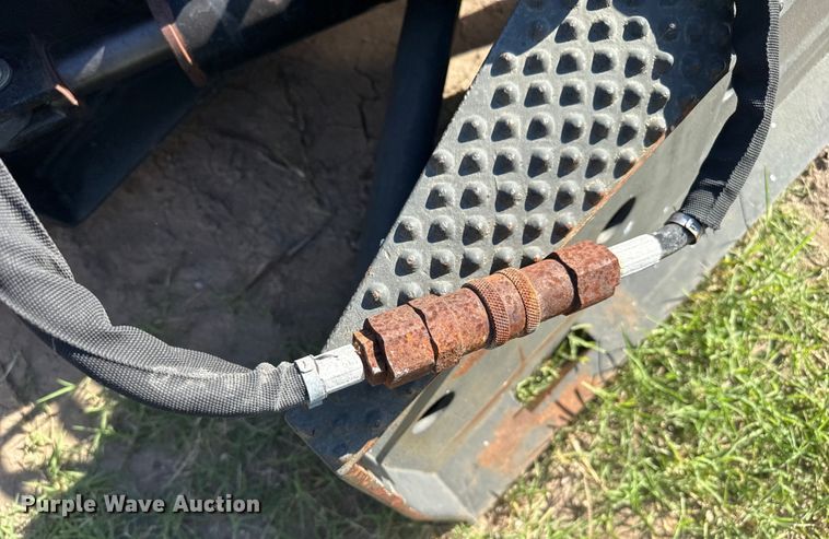 image for item DZ8935 John Deere DB96 skid steer dozer blade