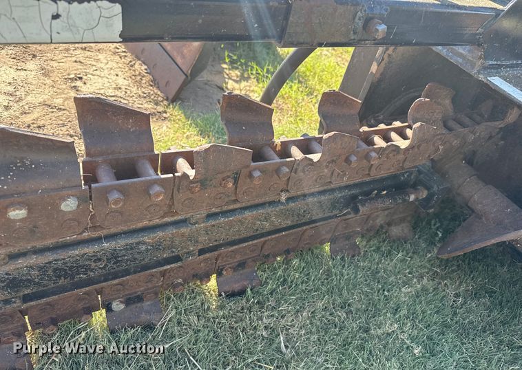 image for item DZ8936 Bradco 617 skid steer trencher