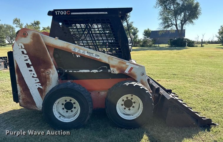 image for item DZ8940 Scat Trak 1700C skid steer loader