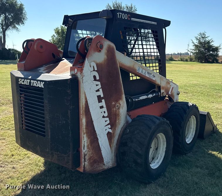 image for item DZ8940 Scat Trak 1700C skid steer loader