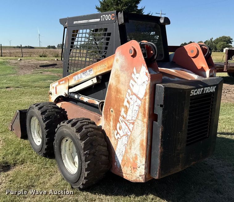 image for item DZ8940 Scat Trak 1700C skid steer loader