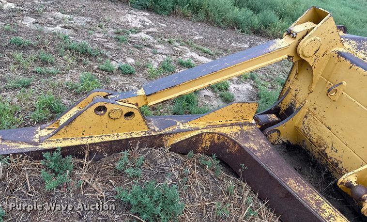 image for item DZ8952 Liebherr dozer blade