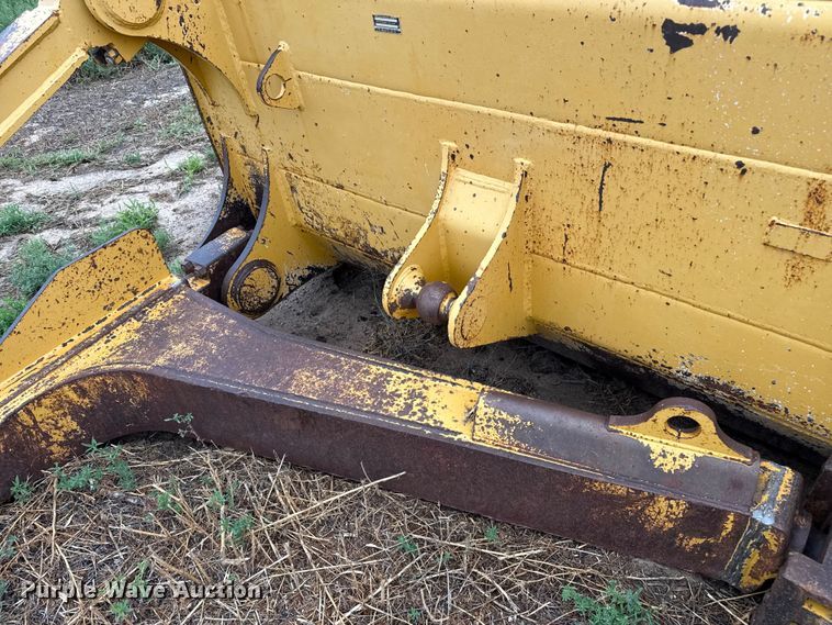 image for item DZ8952 Liebherr dozer blade