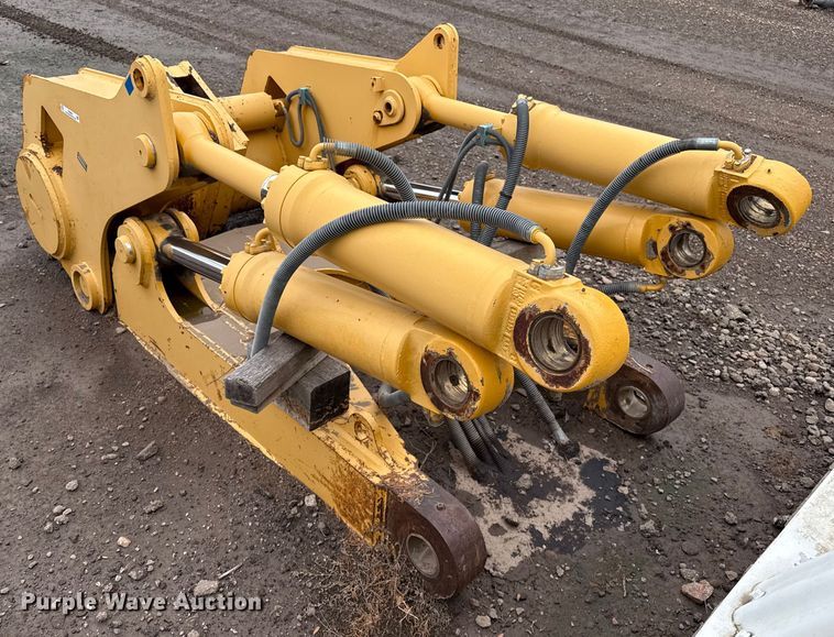 image for item DZ8958 Liebherr ripper attachment