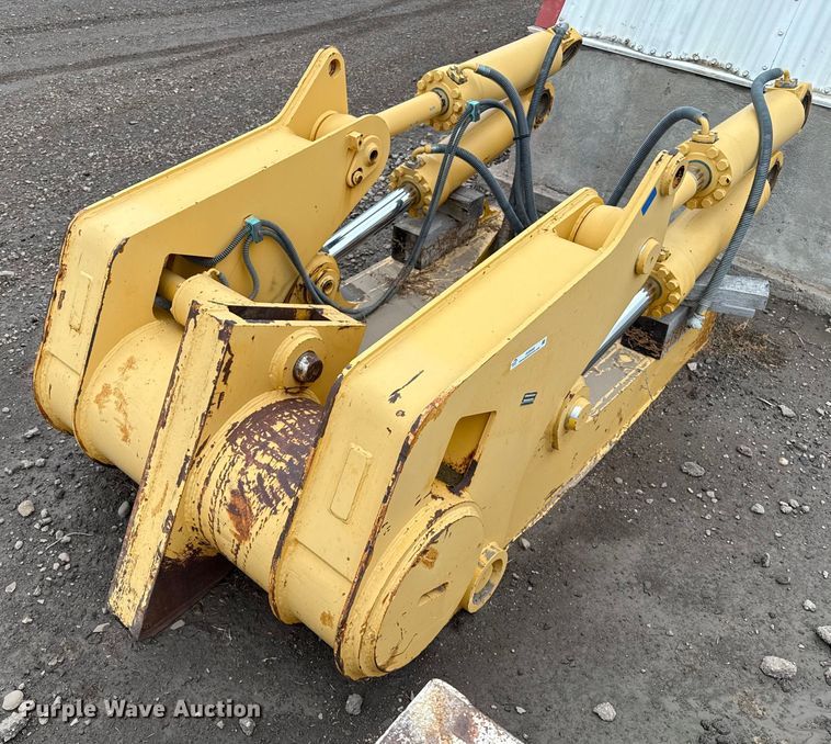 image for item DZ8958 Liebherr ripper attachment