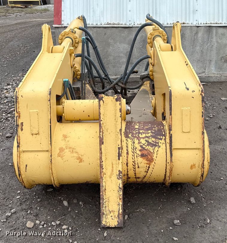 image for item DZ8958 Liebherr ripper attachment