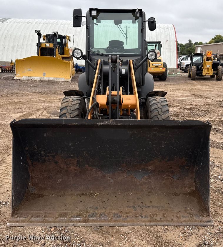 image for item DZ8959 2020 Case 221F compact wheel loader