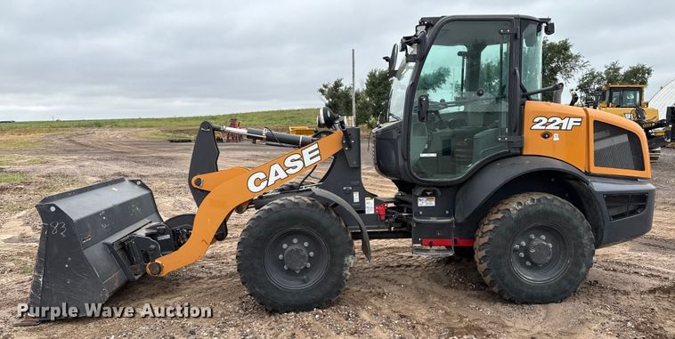 image for item DZ8959 2020 Case 221F compact wheel loader