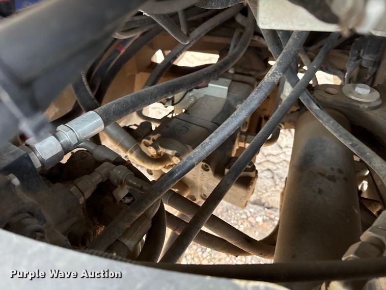 image for item DZ8959 2020 Case 221F compact wheel loader