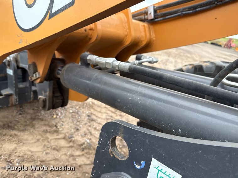 image for item DZ8959 2020 Case 221F compact wheel loader