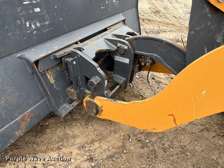 image for item DZ8959 2020 Case 221F compact wheel loader