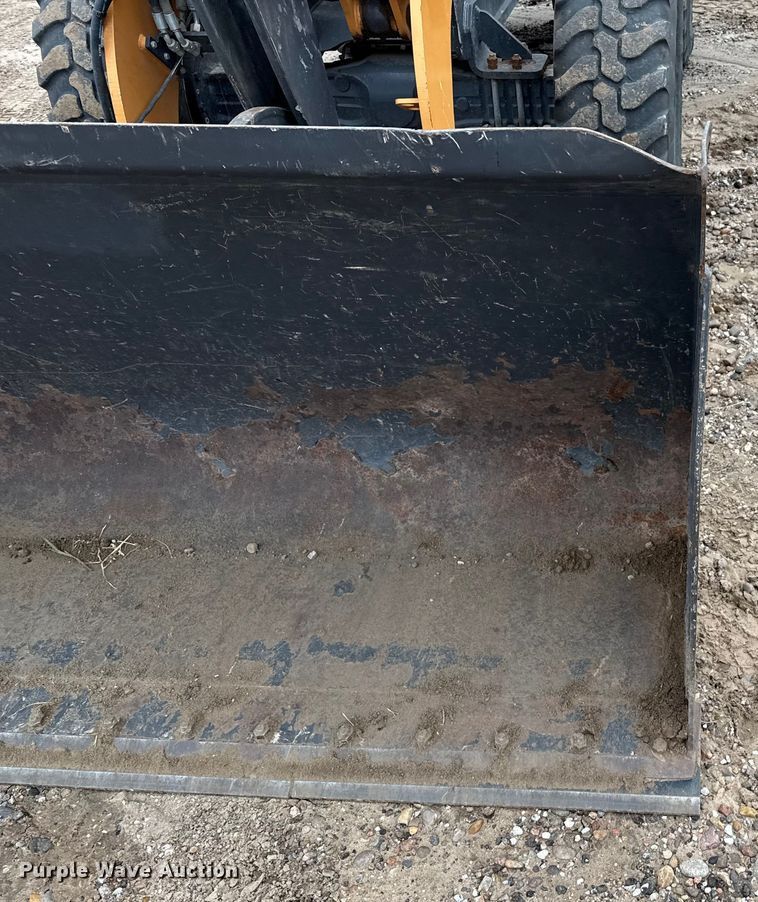 image for item DZ8959 2020 Case 221F compact wheel loader