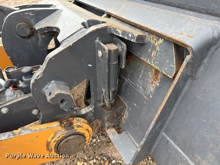 image for item DZ8959 2020 Case 221F compact wheel loader