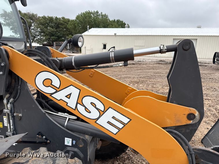 image for item DZ8959 2020 Case 221F compact wheel loader