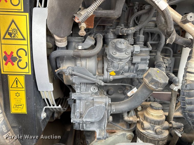 image for item DZ8959 2020 Case 221F compact wheel loader