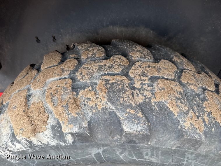 image for item DZ8959 2020 Case 221F compact wheel loader