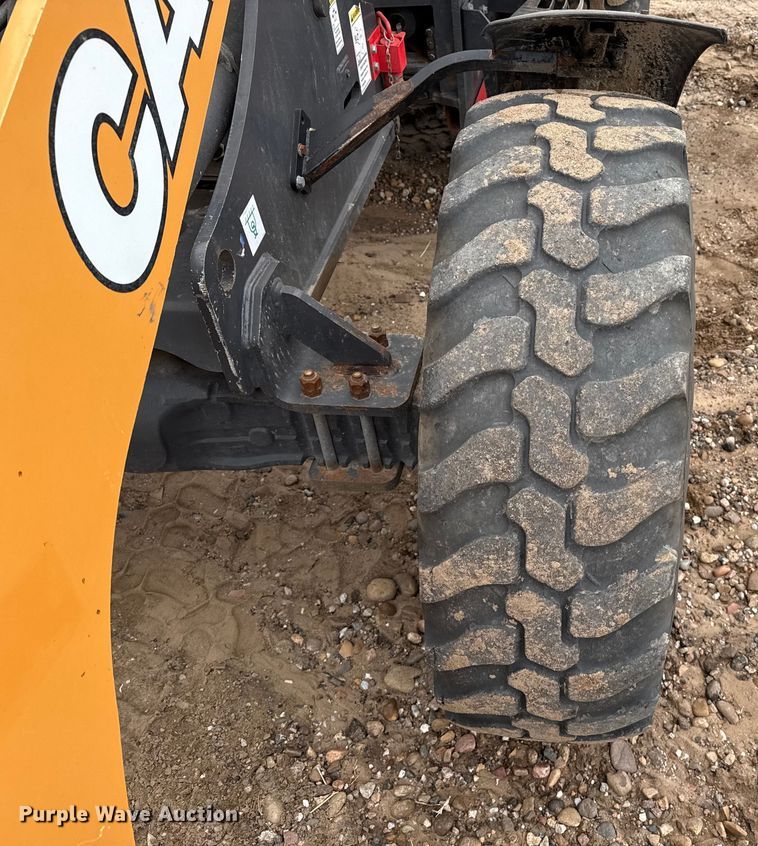 image for item DZ8959 2020 Case 221F compact wheel loader