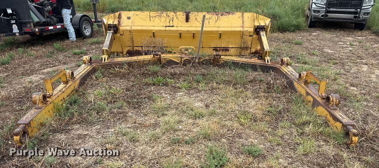 image for item DZ8960 Caterpillar dozer blade