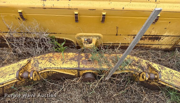 image for item DZ8960 Caterpillar dozer blade