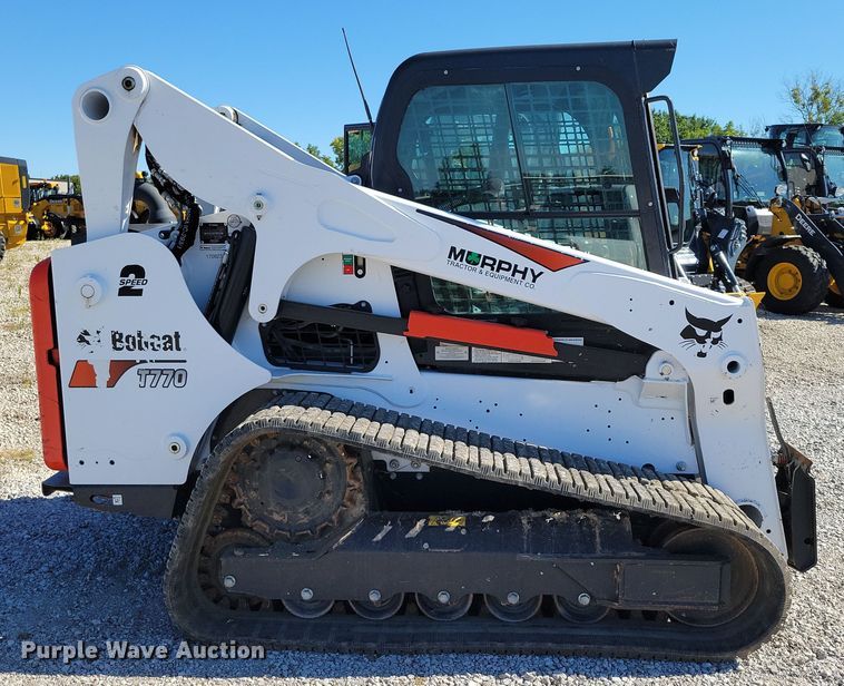 MINI CARGADOR SOBRE ORUGAS 2020 BOBCAT T770